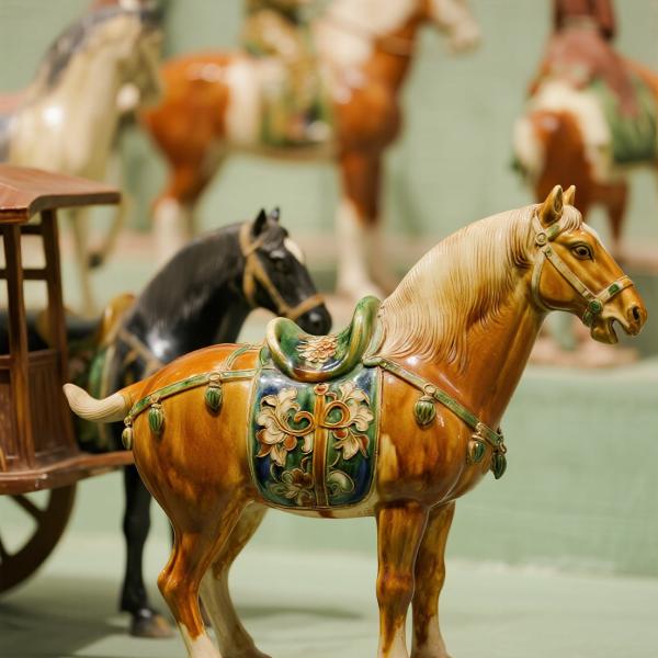 Distressed Skinny Jeans (Digital)